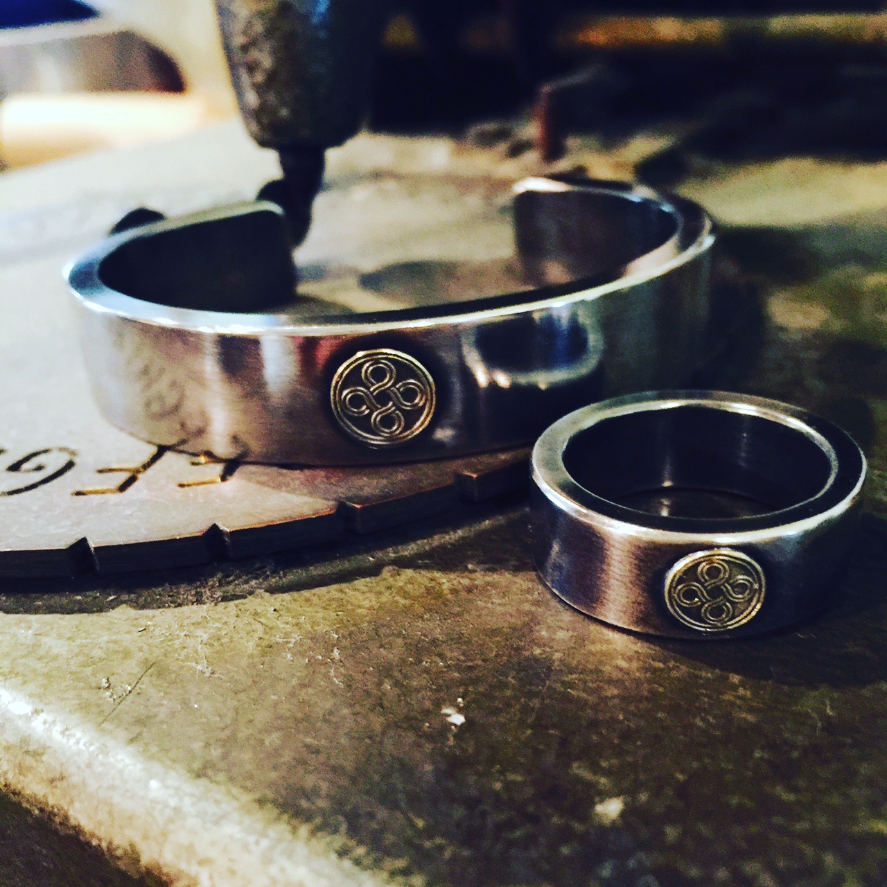 CHOLOS – CRAFTED SILVER PRODUCTS